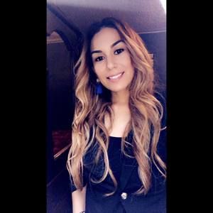 Meet your Posher, Yadira